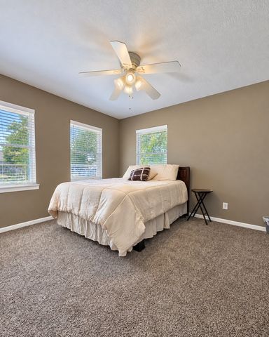 800 Kerry Lane, Azle, TX 76020