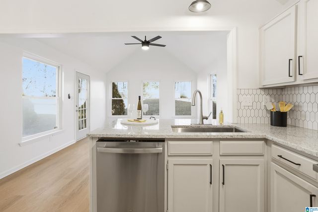 1165 GRAND BOULEVARD, Birmingham, AL 35214