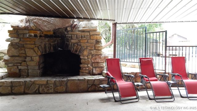 5095 S Highway 77 Highway, Davis, OK 73030