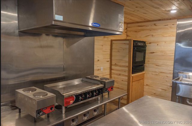 5095 S Highway 77 Highway, Davis, OK 73030