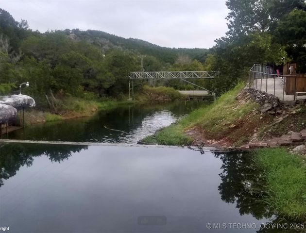 5095 S Highway 77 Highway, Davis, OK 73030