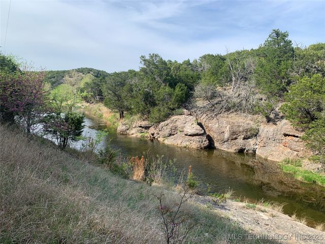 5095 S Highway 77 Highway, Davis, OK 73030