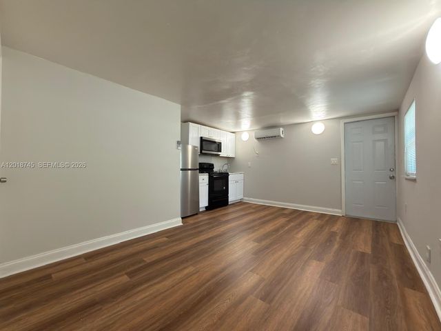 10335 NW 2nd Ct 3, Miami, FL 33150