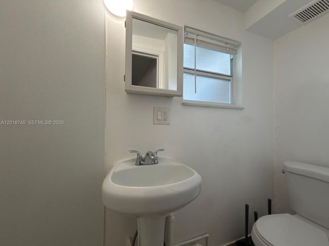 10335 NW 2nd Ct 3, Miami, FL 33150