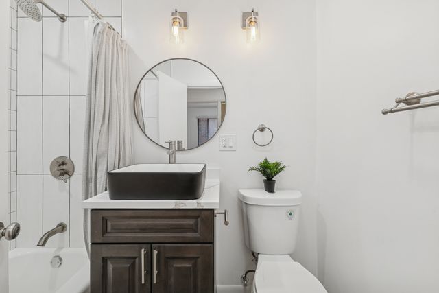 10454 S Claremont Avenue 1, Chicago, IL 60643