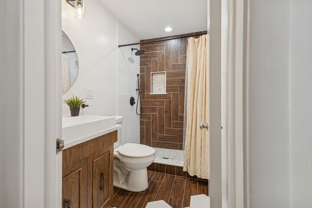 10454 S Claremont Avenue 1, Chicago, IL 60643