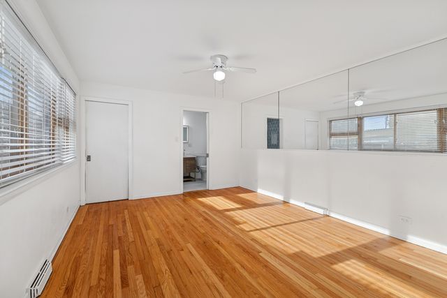 10454 S Claremont Avenue 1, Chicago, IL 60643