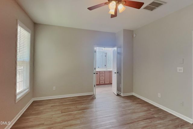 557 Mccarthy Drive, Clayton, NC 27527