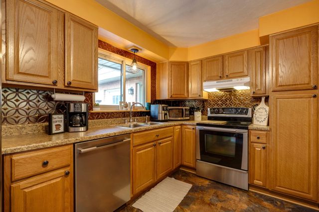 120 Windmere Drive 120 Windmere Drive, Troy, OH 45373