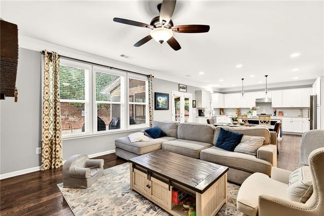 181 Marlow Drive, Woodstock, GA 30188