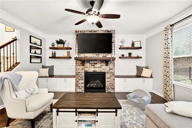 181 Marlow Drive, Woodstock, GA 30188