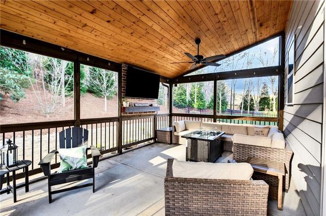 181 Marlow Drive, Woodstock, GA 30188