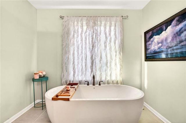 181 Marlow Drive, Woodstock, GA 30188