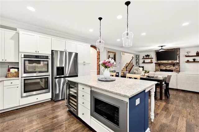 181 Marlow Drive, Woodstock, GA 30188