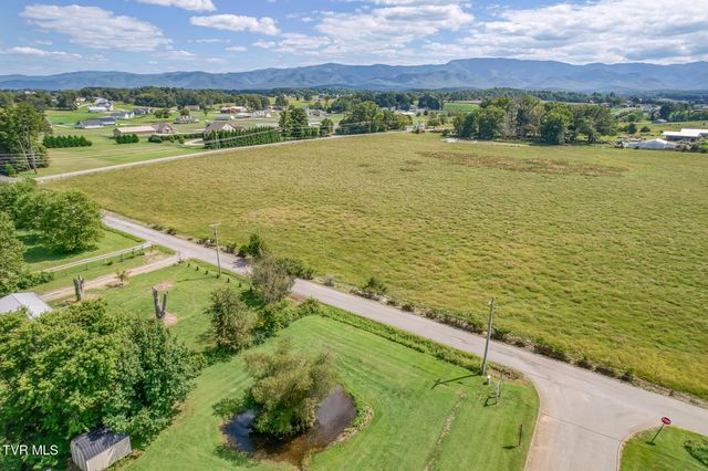 30 Ebenezer Loop, Chuckey, TN 37641