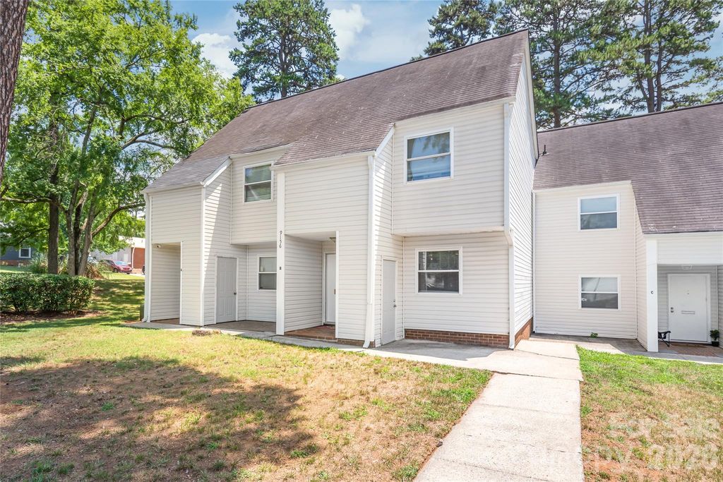 9156 Black Heath Circle B, Charlotte, NC 28214
