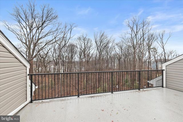 304 SWEETBAY RD, Essex, MD 21221
