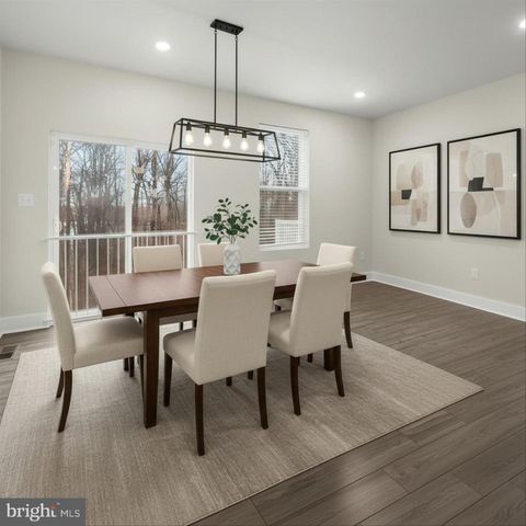 304 SWEETBAY RD, Essex, MD 21221