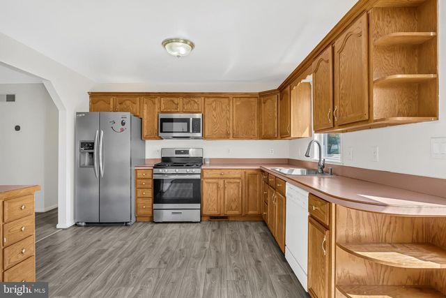 4761 LAWNTARA ST, Harrisburg, PA 17111