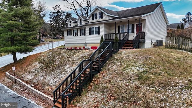 4761 LAWNTARA ST, Harrisburg, PA 17111