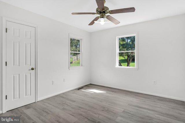 4761 LAWNTARA ST, Harrisburg, PA 17111