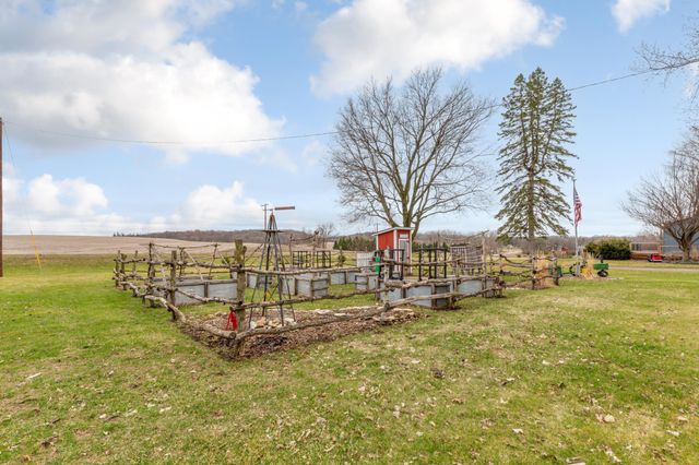 18352 Cannon City Boulevard, Faribault, MN 55021
