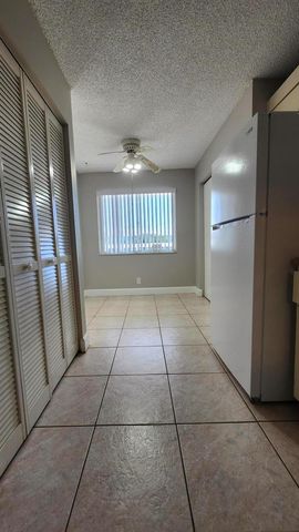 3146 Via Poinciana 414, Lake Worth, FL 33467