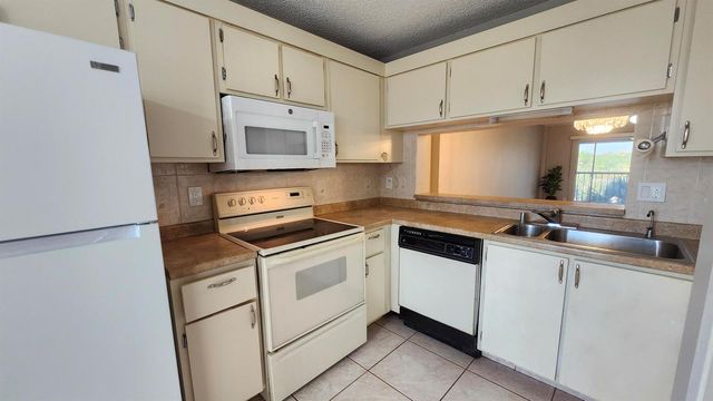 3146 Via Poinciana 414, Lake Worth, FL 33467