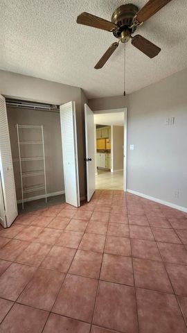 3146 Via Poinciana 414, Lake Worth, FL 33467