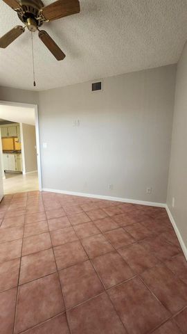 3146 Via Poinciana 414, Lake Worth, FL 33467