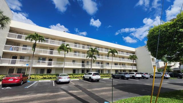 3146 Via Poinciana 414, Lake Worth, FL 33467
