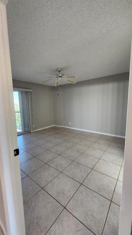3146 Via Poinciana 414, Lake Worth, FL 33467