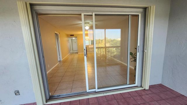 3146 Via Poinciana 414, Lake Worth, FL 33467