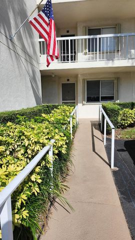 3146 Via Poinciana 414, Lake Worth, FL 33467