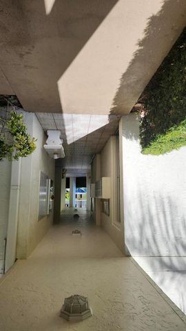 3146 Via Poinciana 414, Lake Worth, FL 33467