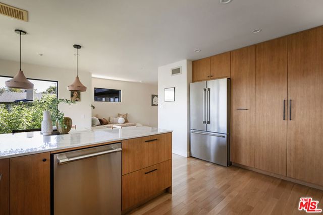 544 Dove Drive, Los Angeles, CA 90065