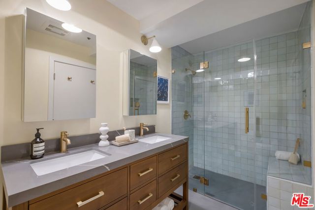 544 Dove Drive, Los Angeles, CA 90065