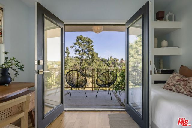 544 Dove Drive, Los Angeles, CA 90065