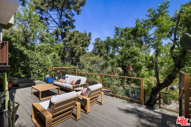 544 Dove Drive, Los Angeles, CA 90065