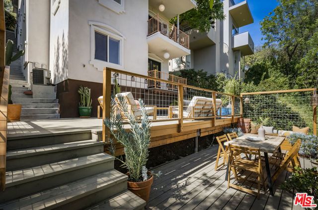 544 Dove Drive, Los Angeles, CA 90065