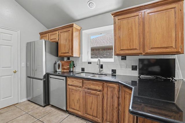 2617 NW 160th Street, Edmond, OK 73013