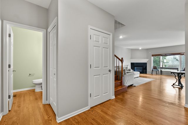 217 Winding Trails Drive, Willow Springs, IL 60480