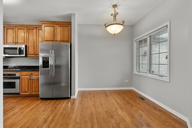 217 Winding Trails Drive, Willow Springs, IL 60480