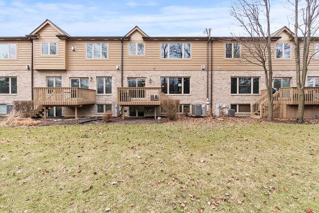 217 Winding Trails Drive, Willow Springs, IL 60480
