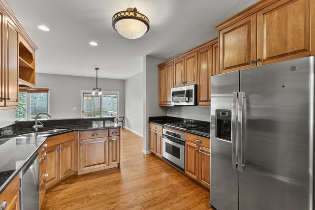 217 Winding Trails Drive, Willow Springs, IL 60480