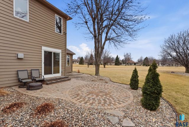 801 E Inverness Dr Drive, Sioux Falls, SD 57108