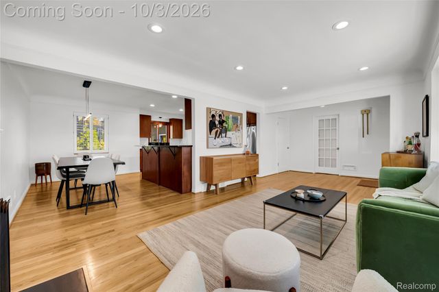17234 Birwood Avenue, Beverly Hills Village, MI 48025