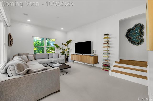 17234 Birwood Avenue, Beverly Hills Village, MI 48025