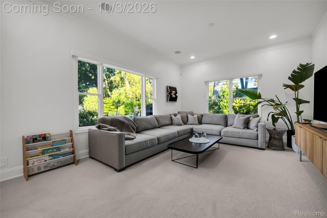 17234 Birwood Avenue, Beverly Hills Village, MI 48025