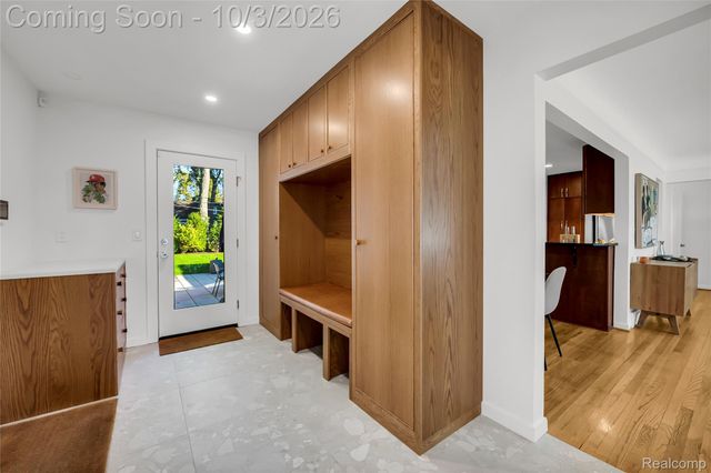 17234 Birwood Avenue, Beverly Hills Village, MI 48025